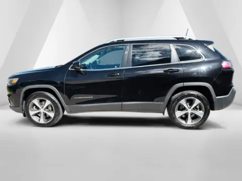 More photos of 2019 Jeep Cherokee Limited at Braden Chrysler Dodge Jeep Ram, OH