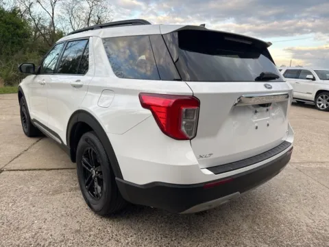 More photos of 2022 Ford Explorer XLT at Braden Chrysler Dodge Jeep Ram, OH