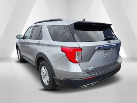 More photos of 2021 Ford Explorer XLT at Braden Chrysler Dodge Jeep Ram, OH