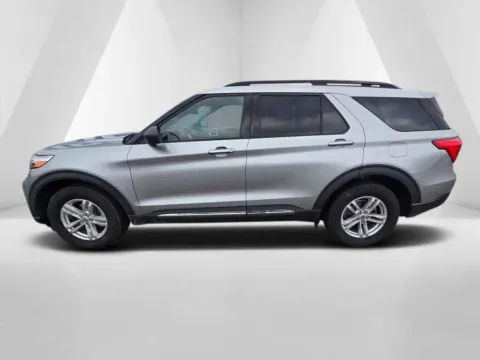 More photos of 2021 Ford Explorer XLT at Braden Chrysler Dodge Jeep Ram, OH