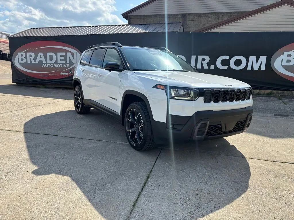 White 2026 Jeep Cherokee Overland for sale in Gallipolis, OH