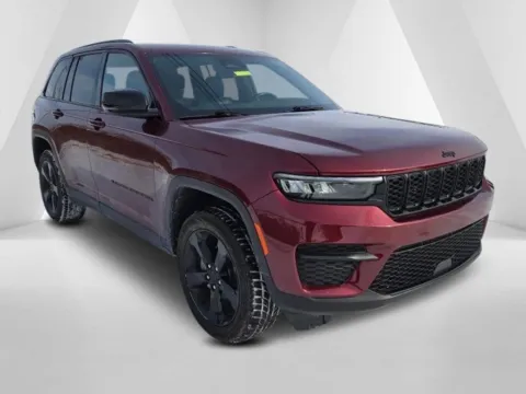 Red 2022 Jeep Grand Cherokee Altitude for sale in Gallipolis, OH