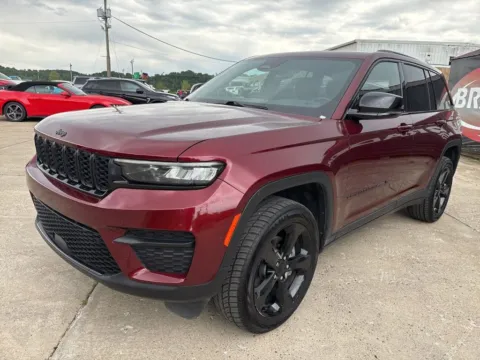 Another view of 2022 Jeep Grand Cherokee Altitude for sale in Gallipolis, OH at Braden Chrysler Dodge Jeep Ram