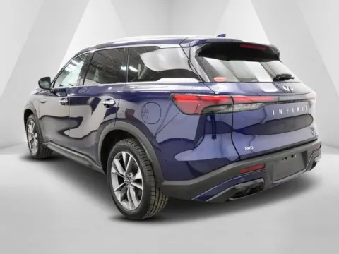 More photos of 2023 INFINITI QX60 LUXE at Braden Chrysler Dodge Jeep Ram, OH