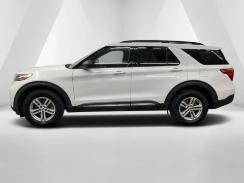 More photos of 2022 Ford Explorer XLT at Braden Chrysler Dodge Jeep Ram, OH