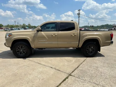 More photos of 2020 Toyota Tacoma SR5 at Braden Chrysler Dodge Jeep Ram, OH