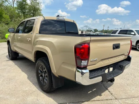 More photos of 2020 Toyota Tacoma SR5 at Braden Chrysler Dodge Jeep Ram, OH