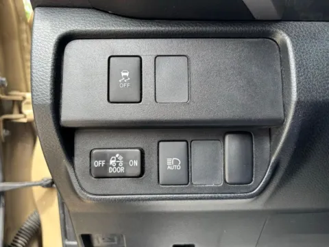 More photos of 2020 Toyota Tacoma SR5 at Braden Chrysler Dodge Jeep Ram, OH