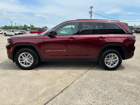 More photos of 2026 Jeep Grand Cherokee Laredo at Braden Chrysler Dodge Jeep Ram, OH