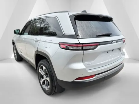 More photos of 2026 Jeep Grand Cherokee Limited at Braden Chrysler Dodge Jeep Ram, OH