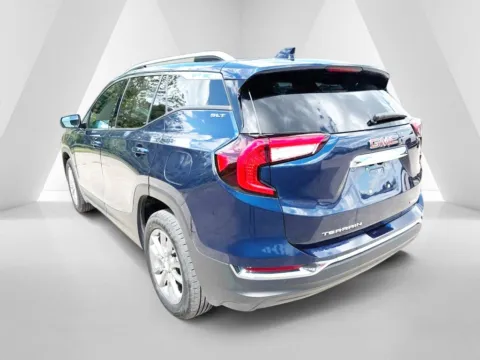 More photos of 2022 GMC Terrain SLT at Braden Chrysler Dodge Jeep Ram, OH
