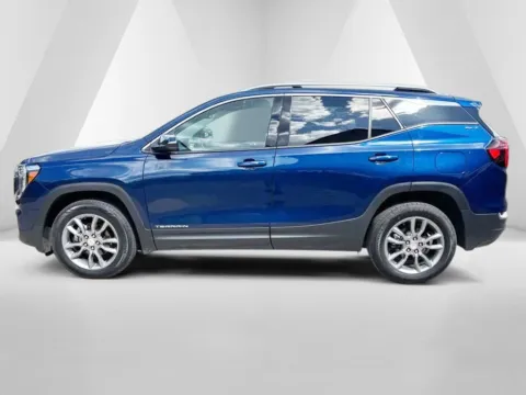 More photos of 2022 GMC Terrain SLT at Braden Chrysler Dodge Jeep Ram, OH