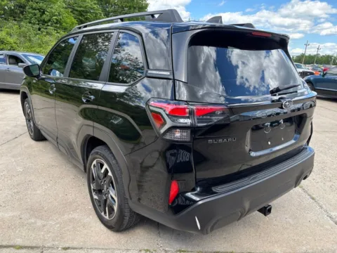 More photos of 2025 Subaru Forester Hybrid Premium at Braden Chrysler Dodge Jeep Ram, OH