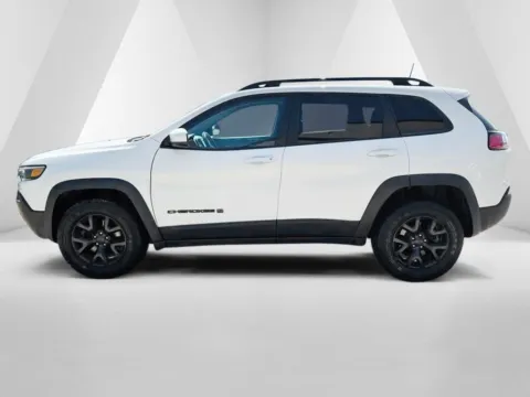 More photos of 2020 Jeep Cherokee at Braden Chrysler Dodge Jeep Ram, OH