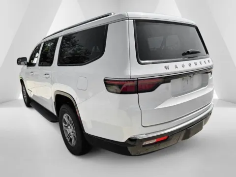 More photos of 2024 Jeep Wagoneer L at Braden Chrysler Dodge Jeep Ram, OH