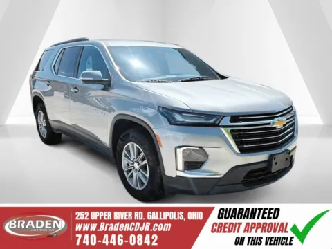 Gray 2023 Chevrolet Traverse LT for sale in Gallipolis, OH