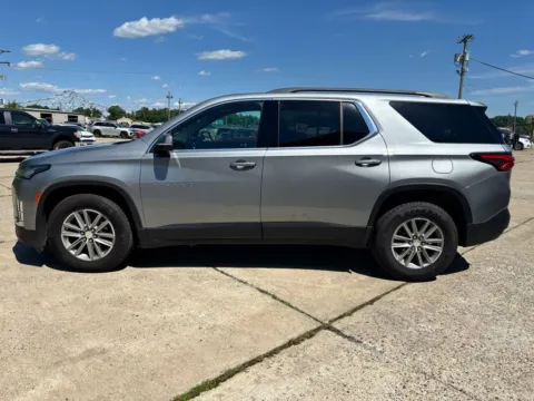 More photos of 2023 Chevrolet Traverse LT at Braden Chrysler Dodge Jeep Ram, OH
