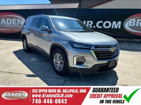 Gray 2023 Chevrolet Traverse LT for sale in Gallipolis, OH