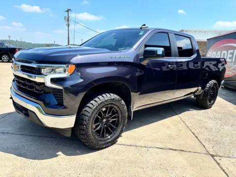 More photos of 2023 Chevrolet Silverado 1500 LT at Braden Chrysler Dodge Jeep Ram, OH