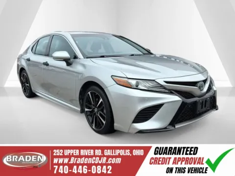 Silver 2018 Toyota Camry XSE for sale in Gallipolis, OH