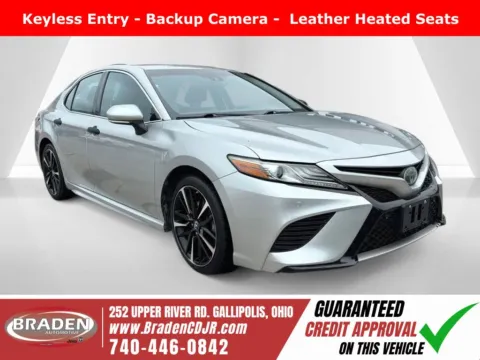 Silver 2018 Toyota Camry XSE for sale in Gallipolis, OH