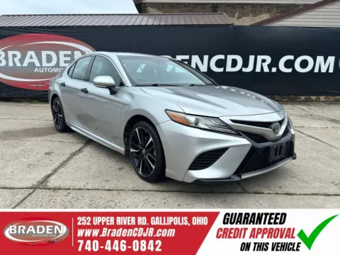 Silver 2018 Toyota Camry XSE for sale in Gallipolis, OH
