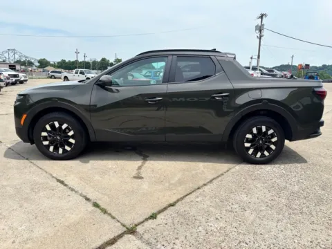 More photos of 2025 Hyundai Santa Cruz SEL at Braden Chrysler Dodge Jeep Ram, OH
