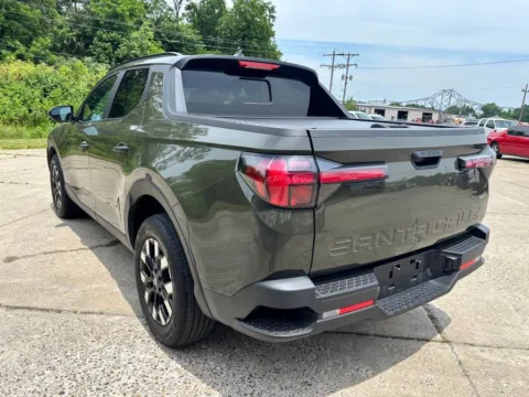 More photos of 2025 Hyundai Santa Cruz SEL at Braden Chrysler Dodge Jeep Ram, OH