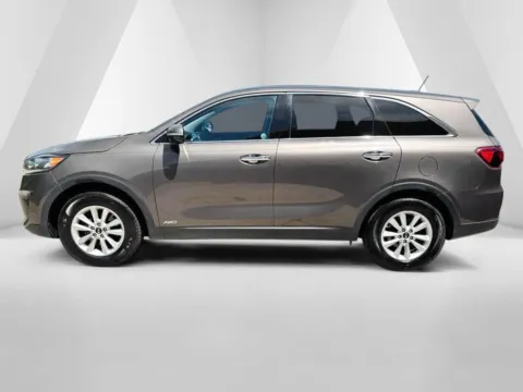 More photos of 2019 Kia Sorento LX at Braden Chrysler Dodge Jeep Ram, OH