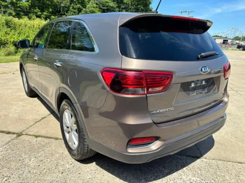 More photos of 2019 Kia Sorento LX at Braden Chrysler Dodge Jeep Ram, OH