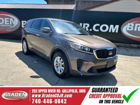 Brown 2019 Kia Sorento LX for sale in Gallipolis, OH