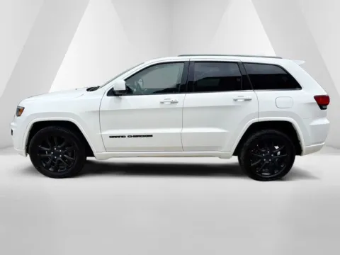 More photos of 2019 Jeep Grand Cherokee Altitude at Braden Chrysler Dodge Jeep Ram, OH