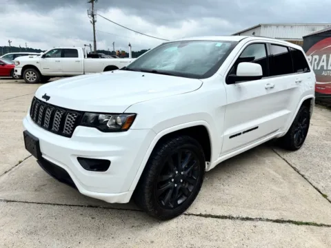 Another view of 2019 Jeep Grand Cherokee Altitude for sale in Gallipolis, OH at Braden Chrysler Dodge Jeep Ram