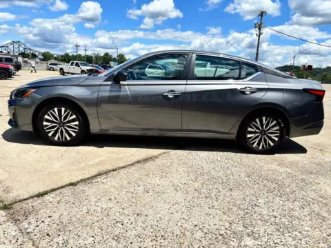 More photos of 2024 Nissan Altima 2.5 SV at Braden Chrysler Dodge Jeep Ram, OH