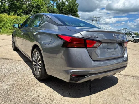 More photos of 2024 Nissan Altima 2.5 SV at Braden Chrysler Dodge Jeep Ram, OH
