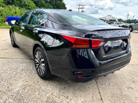 More photos of 2024 Nissan Altima 2.5 SV at Braden Chrysler Dodge Jeep Ram, OH