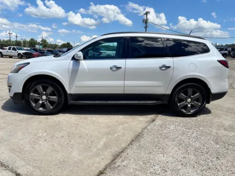 More photos of 2017 Chevrolet Traverse 2LT at Braden Chrysler Dodge Jeep Ram, OH