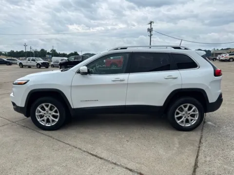 More photos of 2018 Jeep Cherokee Latitude Plus at Braden Chrysler Dodge Jeep Ram, OH