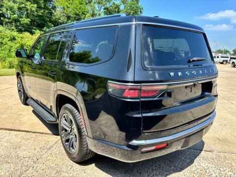 More photos of 2024 Jeep Wagoneer Series II at Braden Chrysler Dodge Jeep Ram, OH