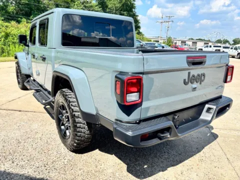 More photos of 2025 Jeep Gladiator Texas Trail at Braden Chrysler Dodge Jeep Ram, OH