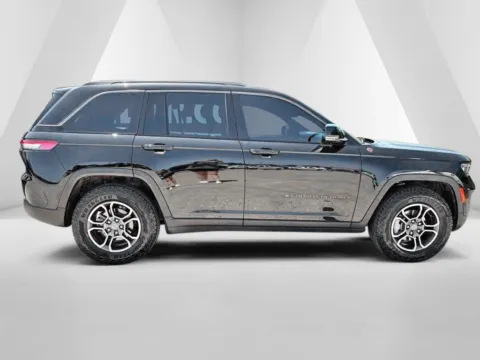 Another view of 2022 Jeep Grand Cherokee Trailhawk for sale in Gallipolis, OH at Braden Chrysler Dodge Jeep Ram