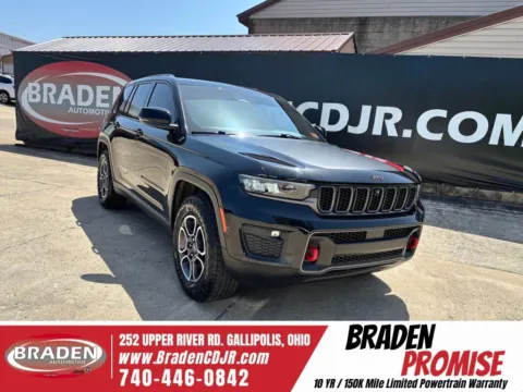 Black 2022 Jeep Grand Cherokee Trailhawk for sale in Gallipolis, OH