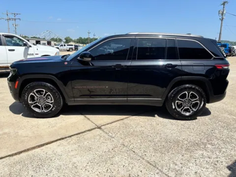 More photos of 2022 Jeep Grand Cherokee Trailhawk at Braden Chrysler Dodge Jeep Ram, OH
