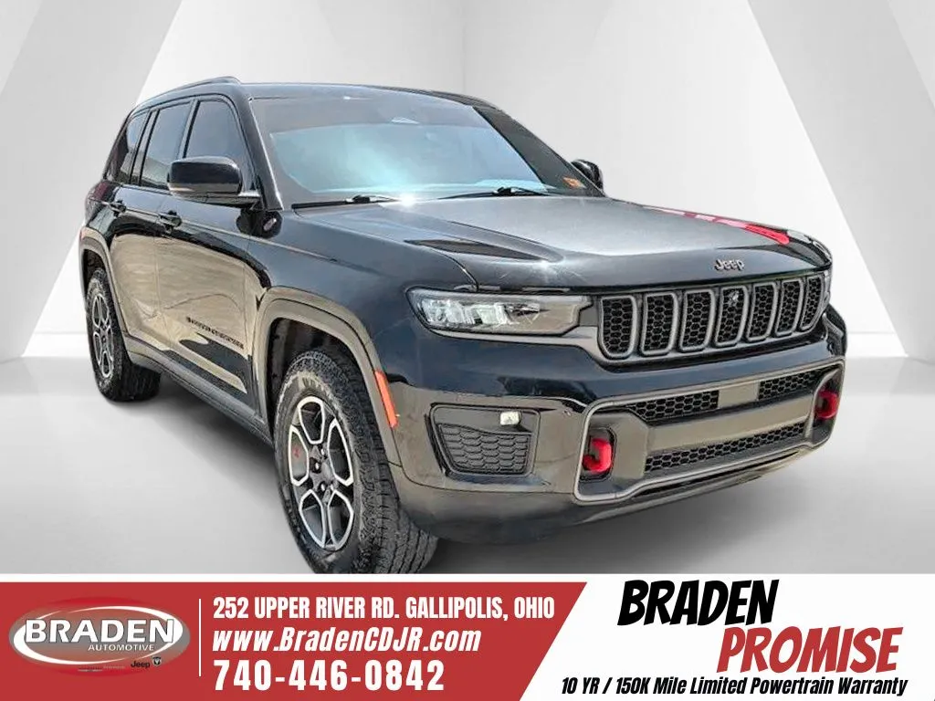 Black 2022 Jeep Grand Cherokee Trailhawk for sale in Gallipolis, OH