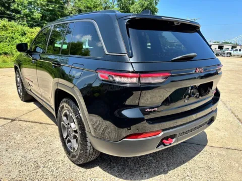 More photos of 2022 Jeep Grand Cherokee Trailhawk at Braden Chrysler Dodge Jeep Ram, OH