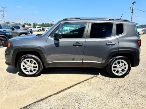 More photos of 2022 Jeep Renegade Latitude at Braden Chrysler Dodge Jeep Ram, OH