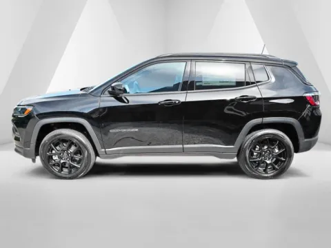 More photos of 2026 Jeep Compass Latitude at Braden Chrysler Dodge Jeep Ram, OH