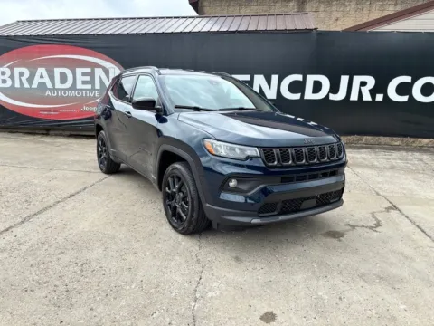 Blue 2026 Jeep Compass Latitude for sale in Gallipolis, OH