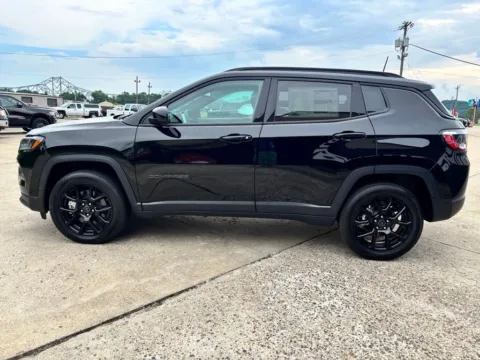 More photos of 2026 Jeep Compass Latitude at Braden Chrysler Dodge Jeep Ram, OH