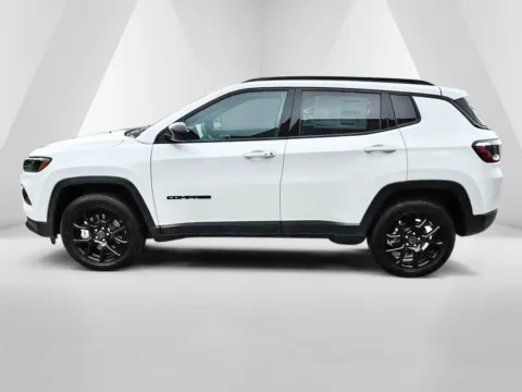 More photos of 2026 Jeep Compass Latitude at Braden Chrysler Dodge Jeep Ram, OH